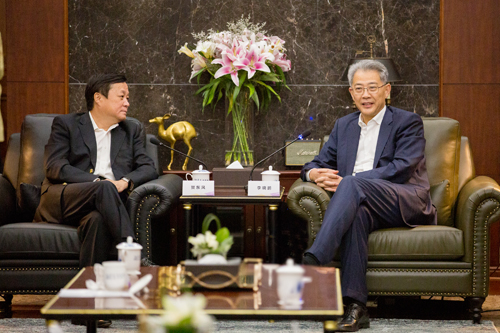 光大集团与中国商飞公司签署战略合作协议